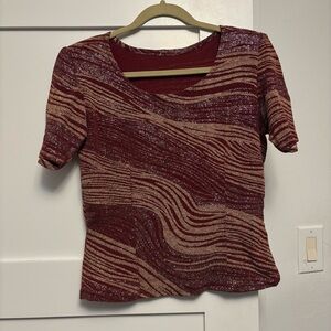 Vintage Maroon & Gold Shimmer Wavy Print Scoop Neck Top